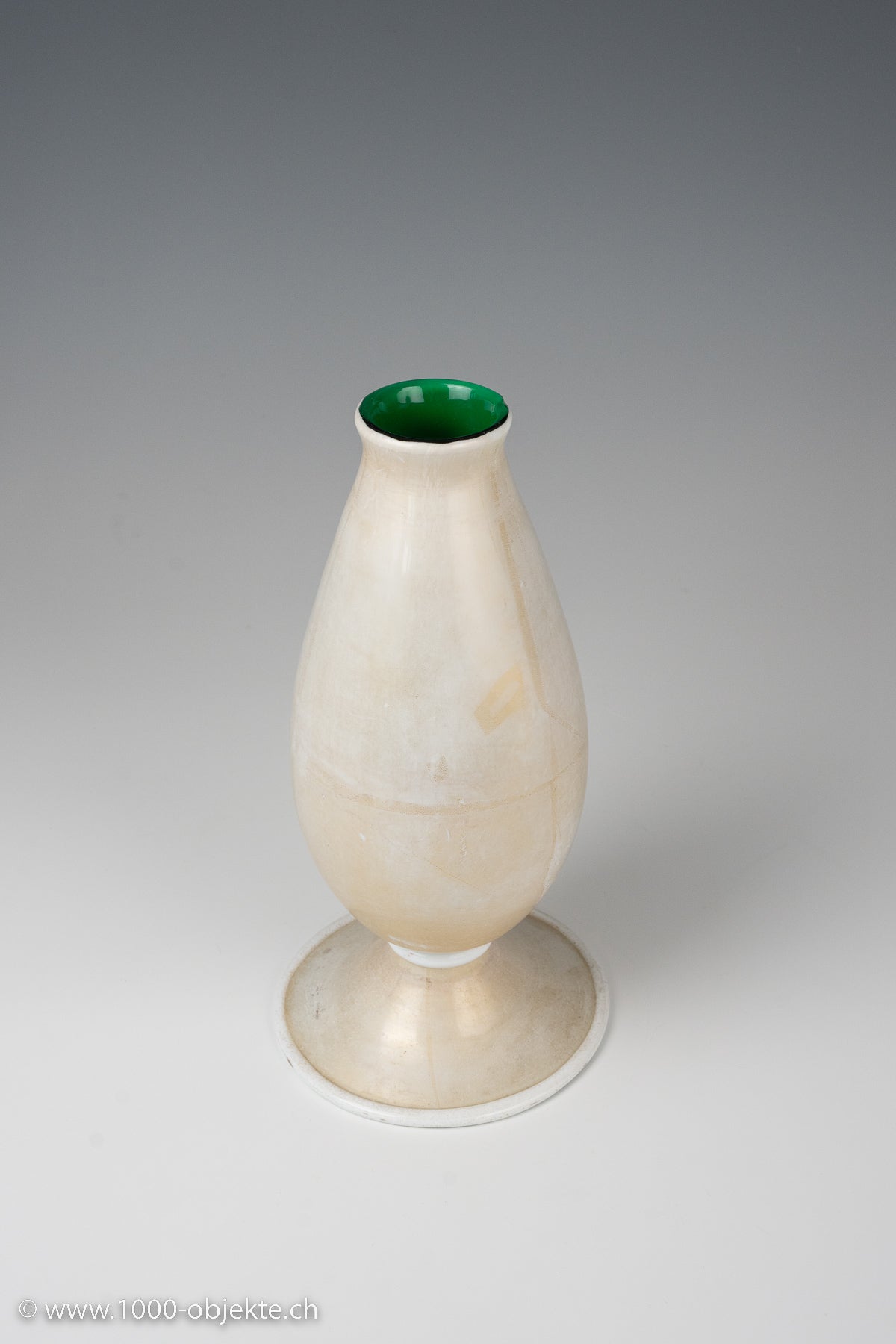 Tomaso Buzzi, white vase with a green inside, 1932-33