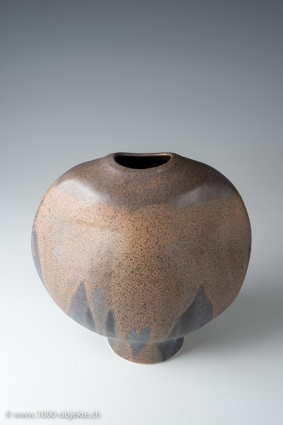 Studio ceramic vase by  Künstler by Heiner H. Balzar